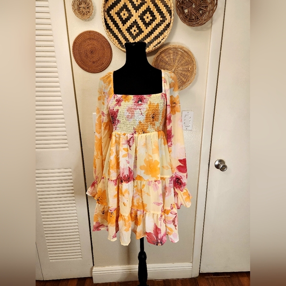 LAST ONE! Square Neck Yellow Floral Mini Dress With Flutter Sleeves NWT - Picture 5 of 11